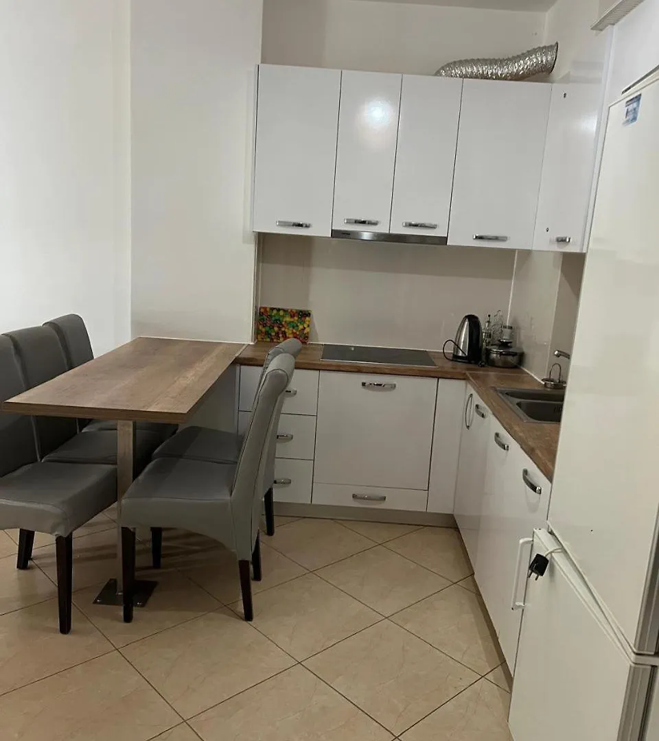 Arber Apartments B. Krasniqi Shëngjin アルバニア